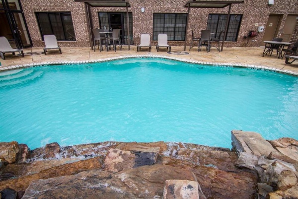 Comfort Suites Marshall image 14