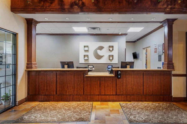 Comfort Suites Marshall Main image